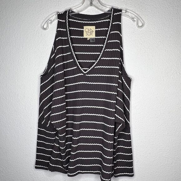 Chaser Cold Shoulder Top‎ - Picture 5 of 7